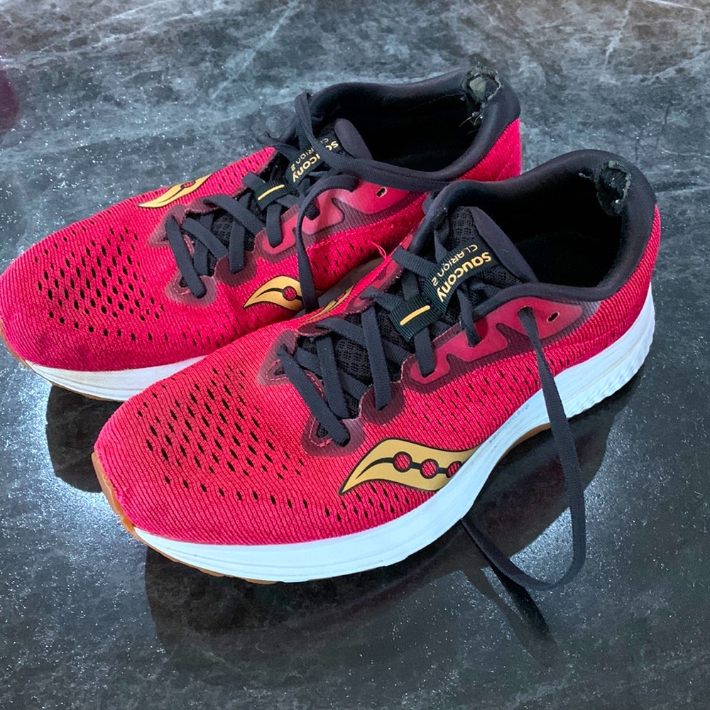 Saucony womens size 9 shoes